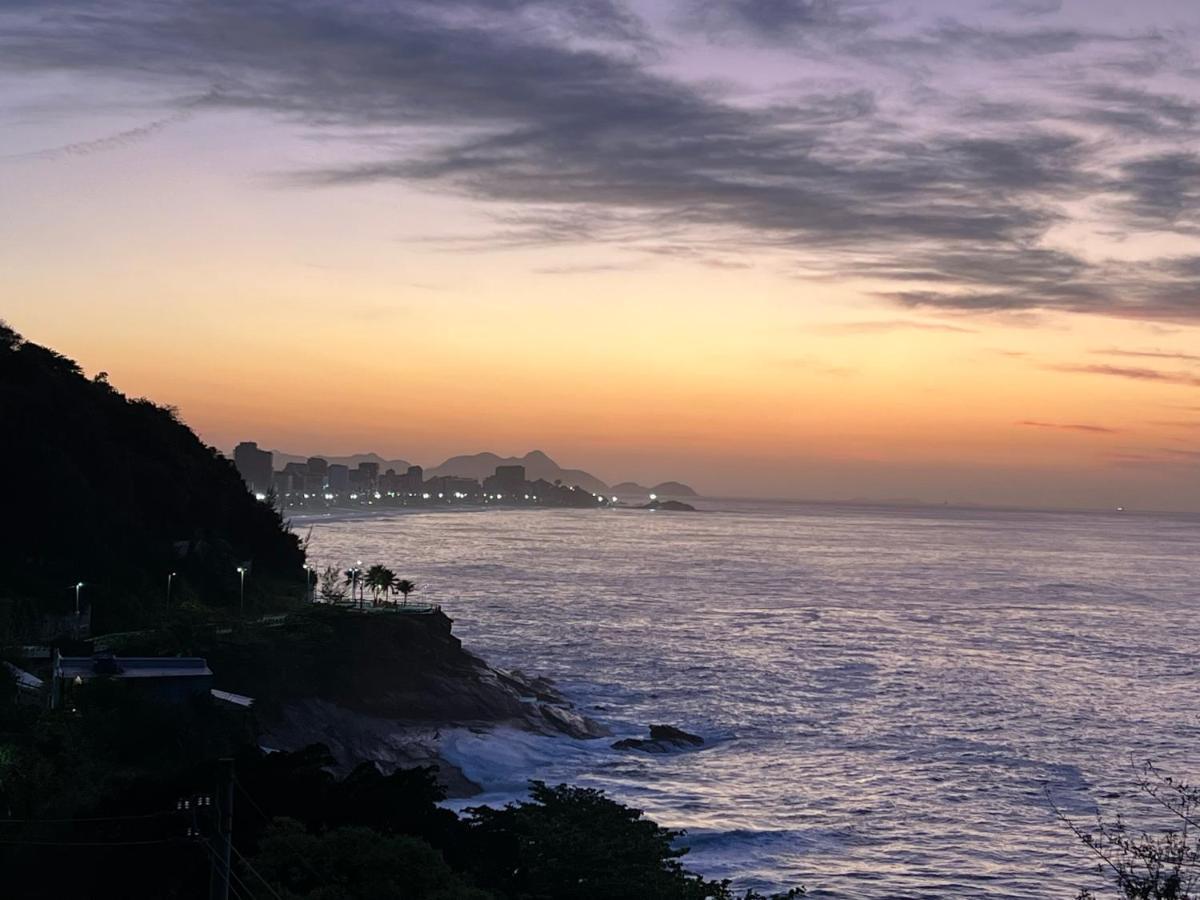 Ocean View House Of Zepp - Good Neighbourhood, 5 Minute Walk To The Beach, Stunning Sunrise Views Rio de Janeiro Buitenkant foto