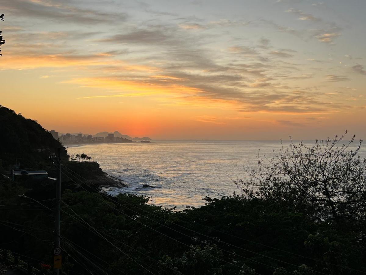 Ocean View House Of Zepp - Good Neighbourhood, 5 Minute Walk To The Beach, Stunning Sunrise Views Rio de Janeiro Buitenkant foto